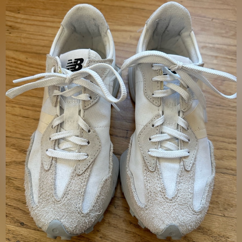 New Balance 327 women’s size 7